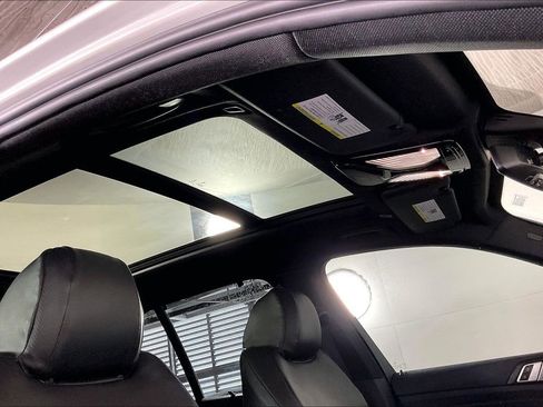 Used 2022 BMW X5 sDrive40i w/ M Sport Package image 29