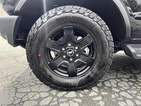 Used 2025 Ford Bronco Outer Banks image 8