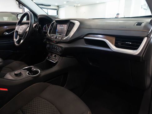 Used 2021 GMC Terrain SLE w/ Elevation Edition AWD/4WD image 11