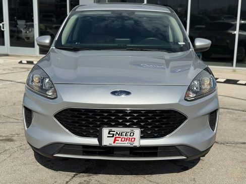 Used 2020 Ford Escape SE image 2