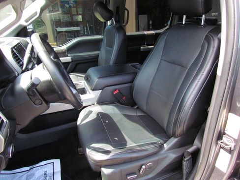 Used 2017 Ford F250 Lariat w/ Lariat Ultimate Package AWD/4WD image 10