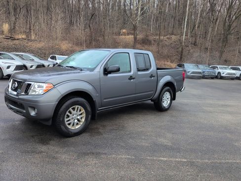 Used 2019 Nissan Frontier SV w/ Value Truck Package image 11