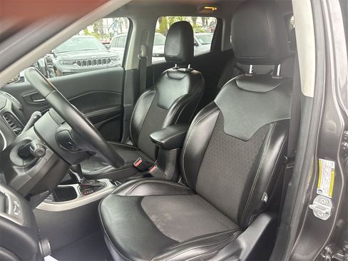 Certified 2020 Jeep Compass Latitude image 13