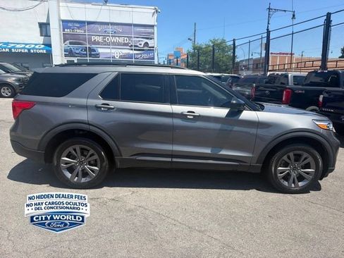 Used 2023 Ford Explorer XLT w/ Equipment Group 202A AWD/4WD image 4