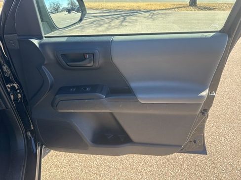 Used 2020 Toyota Tacoma SR w/ Phone Cable & Charge Package image 23