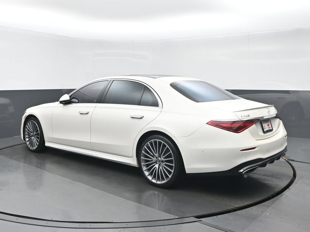 Used 2022 Mercedes-Benz S 580 4MATIC Sedan image 5
