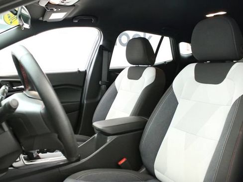 Certified 2025 Chevrolet Trax RS w/ Driver Confidence Package FWD image 21
