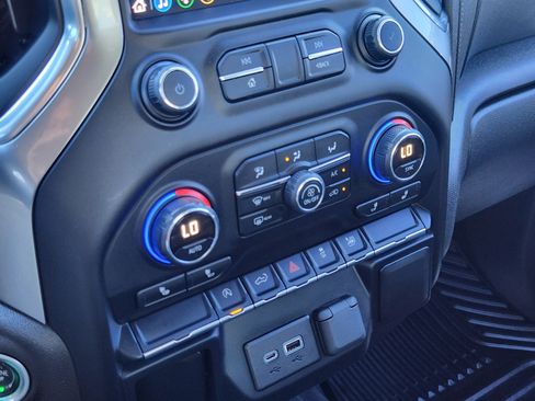 Used 2019 Chevrolet Silverado 1500 LT w/ All-Star Edition AWD/4WD image 26
