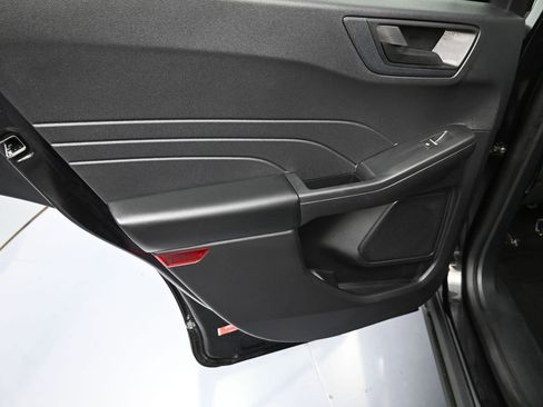 Used 2022 Ford Escape SE w/ Convenience Package image 24