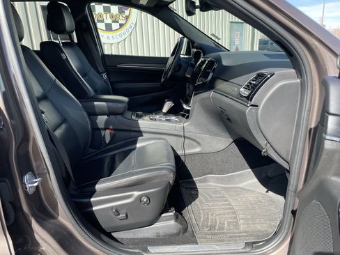 Used 2021 Jeep Grand Cherokee 80th Anniversary w/ Quick Order Package 28K 80th image 16