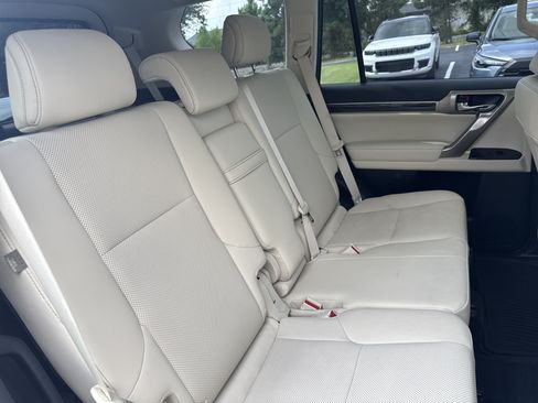 Used 2021 Lexus GX 460 Premium w/ Premium Package AWD/4WD image 30