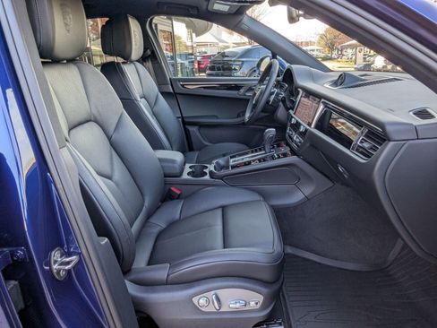 New 2026 Porsche Macan image 25