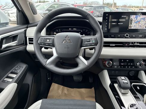 New 2026 Mitsubishi Outlander SE AWD/4WD image 21