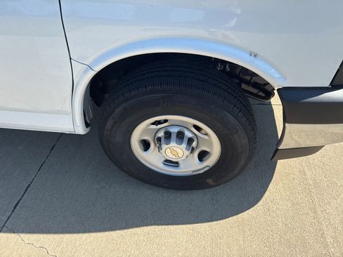 New 2025 Chevrolet Express 2500 Work Van w/ Driver Convenience Package image 39