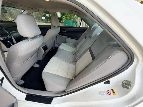 Used 2014 Toyota Camry FWD image 16