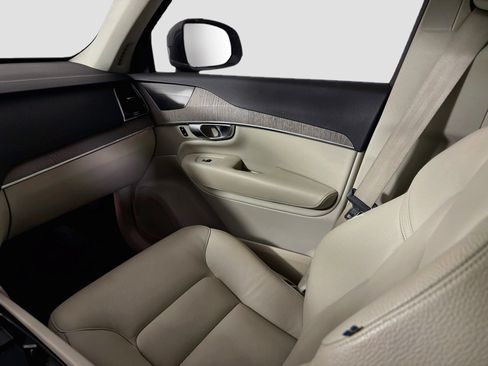 Certified 2023 Volvo XC90 B6 Plus w/ Protection Package Premier AWD/4WD image 25