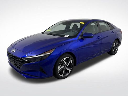 Certified 2023 Hyundai Elantra SEL w/ Convenience Package FWD image 9