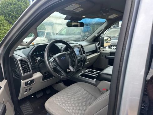 Used 2020 Ford F150 XLT w/ Equipment Group 302A Luxury AWD/4WD image 10