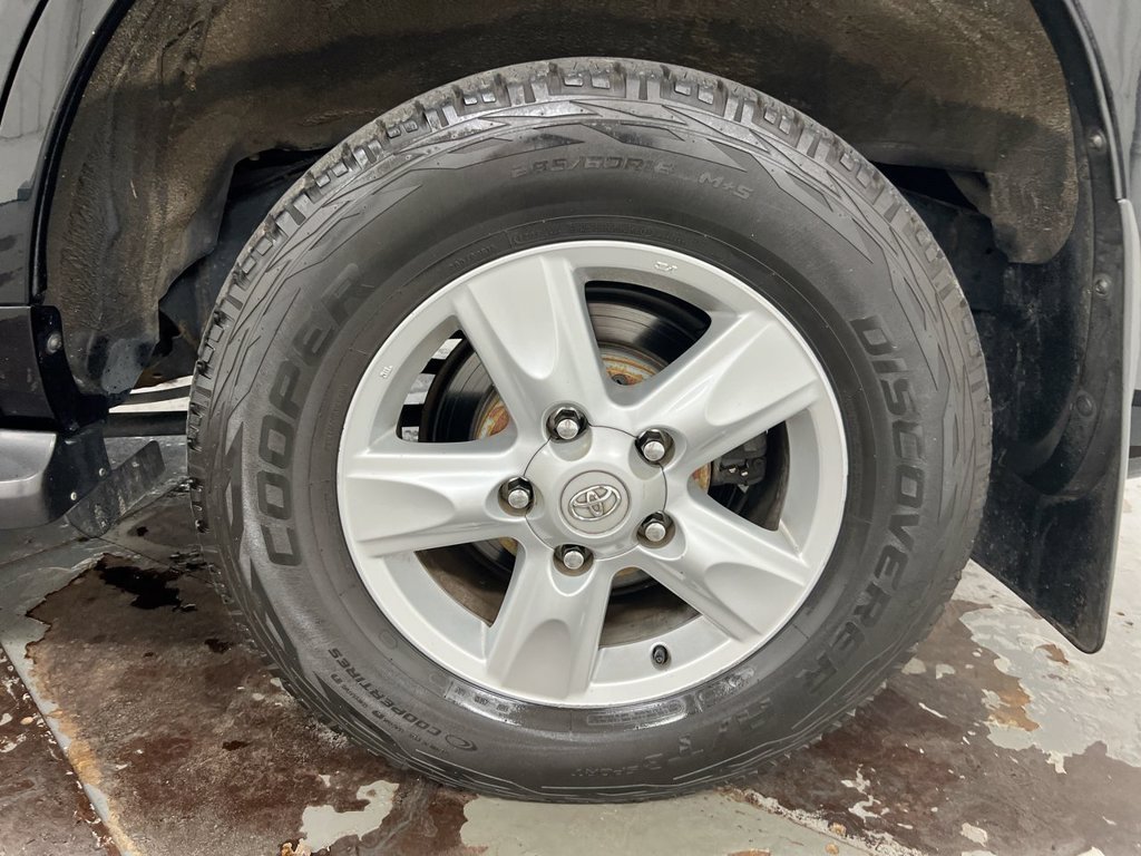 Used 2009 Toyota Land Cruiser w/ Upgrade Pkg AWD/4WD image 28