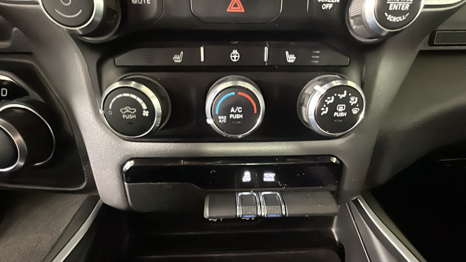 Used 2023 RAM 1500 Big Horn AWD/4WD image 27
