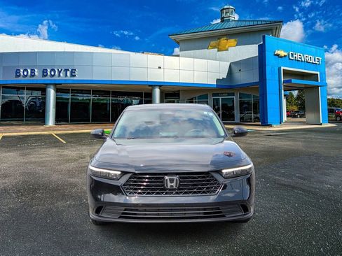 Used 2025 Honda Accord SE image 9
