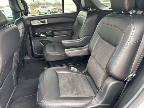 Used 2024 Ford Explorer ST-Line w/ Class IV Trailer Tow Package image 17