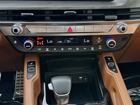 Used 2024 Kia Telluride SX Prestige X-Line image 13