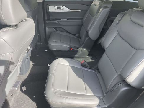 New 2026 Ford Explorer Active w/ Active Comfort Package RWD image 13