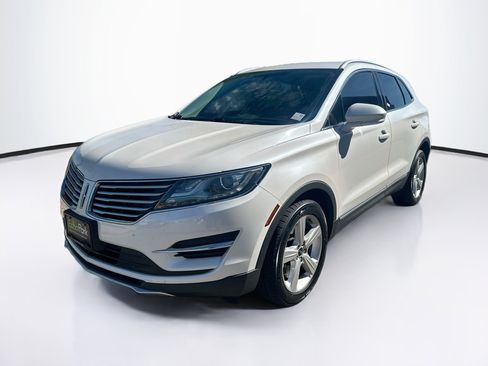 Used 2018 Lincoln MKC Premiere AWD/4WD image 3