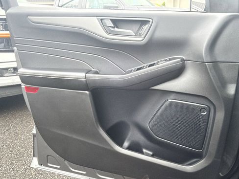 Used 2024 Ford Escape Active AWD/4WD image 15
