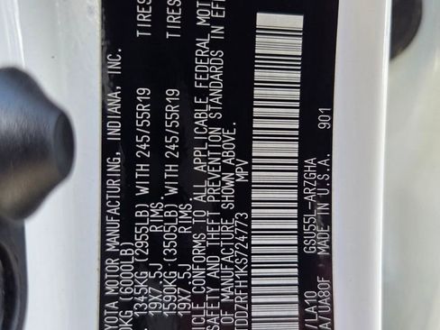 Used 2019 Toyota Highlander Limited image 21