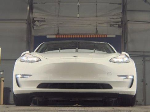 Used 2022 Tesla Model 3 Long Range image 3