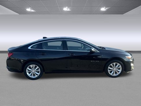 Used 2024 Chevrolet Malibu LT FWD image 2