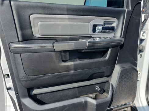 Used 2018 RAM 2500 Power Wagon w/ Leather & Luxury Group image 14