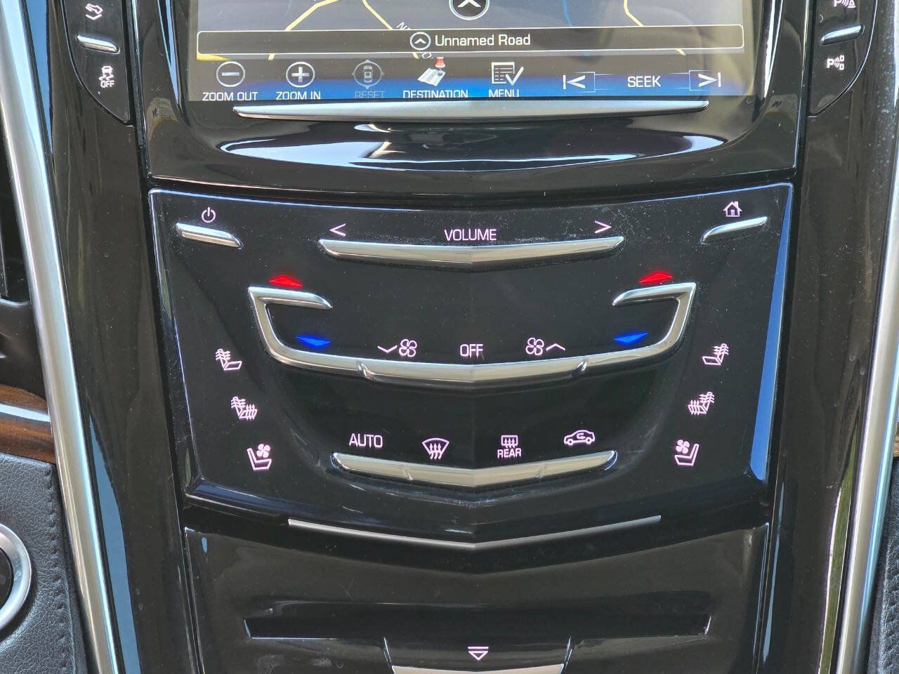 Used 2019 Cadillac Escalade ESV Luxury AWD/4WD image 33
