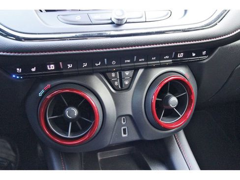Used 2022 Chevrolet Blazer RS w/ Enhanced Convenience Package FWD image 28
