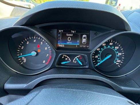 Used 2015 Ford Escape SE w/ Equipment Group 201A AWD/4WD image 18