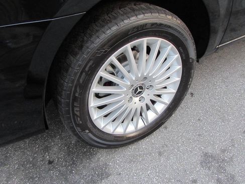 Used 2018 Mercedes-Benz Metris Passenger image 11