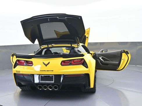 Used 2019 Chevrolet Corvette Grand Sport w/ Carbon Flash Badge Package image 62