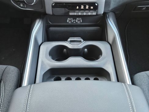 New 2026 RAM 1500 Express AWD/4WD image 10