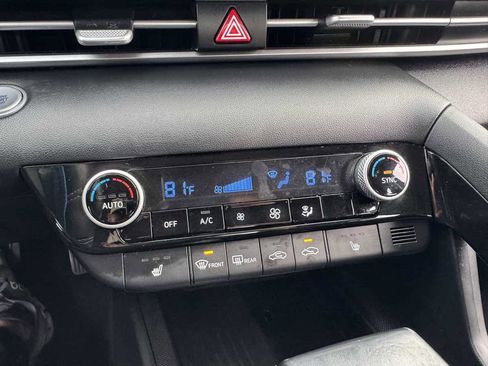 Used 2021 Hyundai Elantra SEL w/ Convenience Package image 29