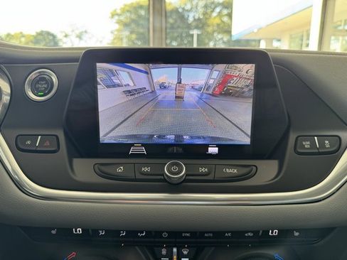 Used 2020 Chevrolet Blazer LT image 23