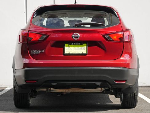 Used 2019 Nissan Rogue Sport S w/ Appearance Package FWD image 10