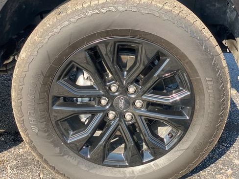 Used 2025 Ford F150 Lariat w/ Bed Utility Package AWD/4WD image 16