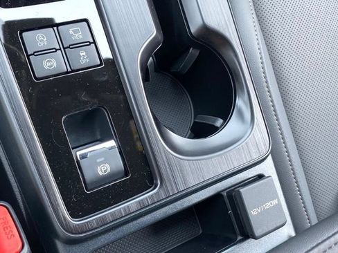 New 2026 Subaru Outback Limited XT w/ Premium/Limited Package AWD/4WD image 17