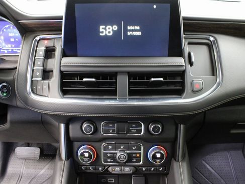 Used 2023 Chevrolet Suburban Premier image 14