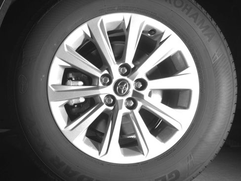Used 2025 Toyota Grand Highlander FWD image 17