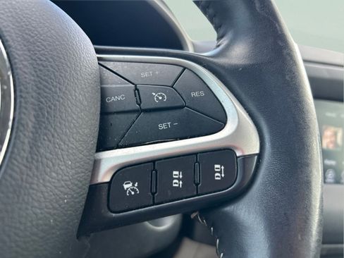 Certified 2020 Jeep Compass Latitude FWD image 15