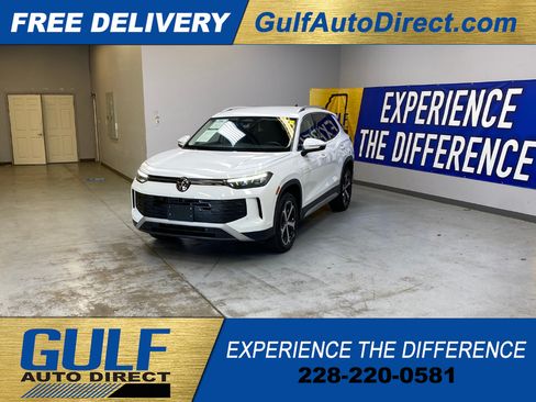 Used 2026 Volkswagen Tiguan SE AWD/4WD image 4