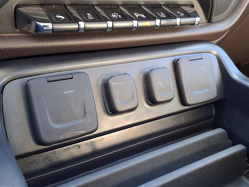 Used 2014 Chevrolet Silverado 1500 LTZ Z71 w/ LTZ Plus Package image 16